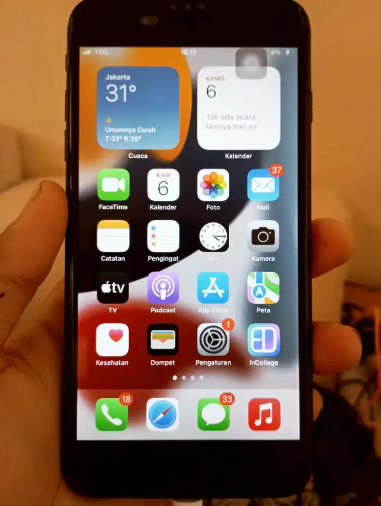 Dijual Iphone 7+ 128Gb Jet Black