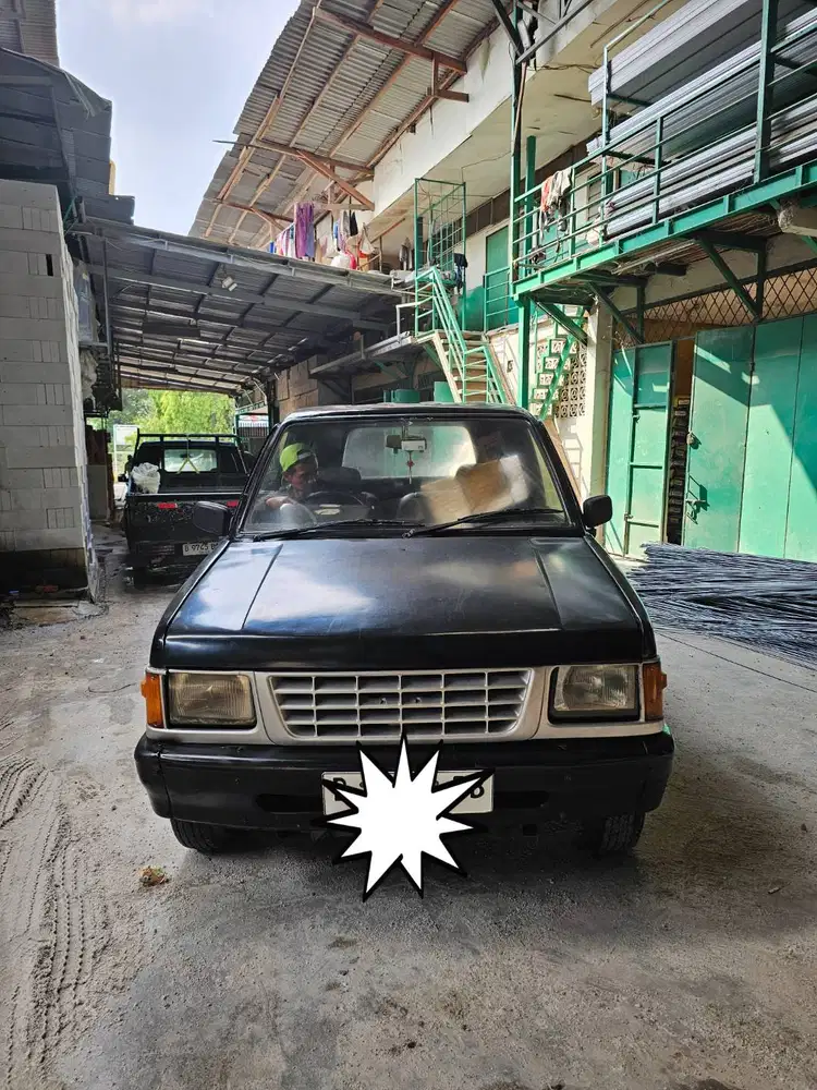 Isuzu Panther Pickup 1996