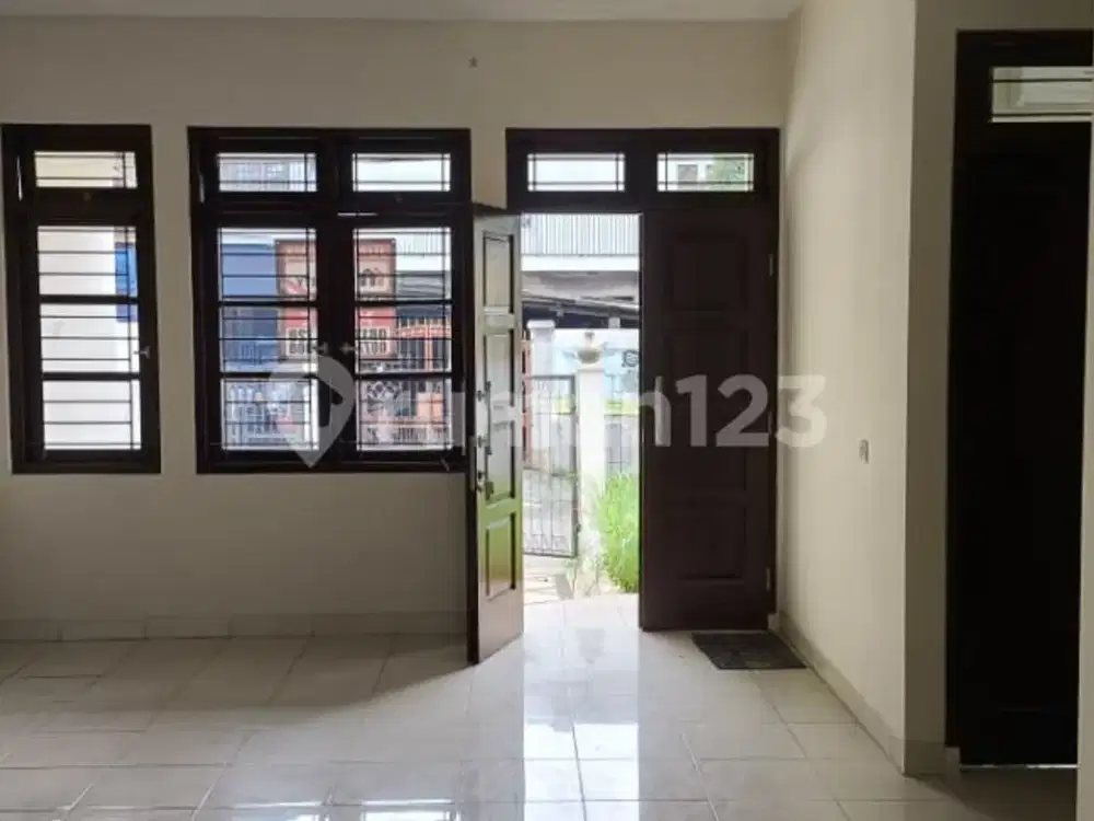 Dijual Rumah Kencana Loka Blok L BSD, Lokasi Strategis