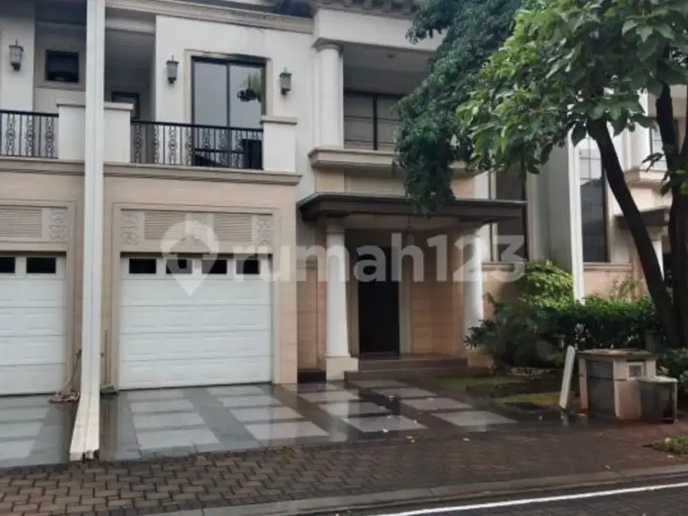 Rumah dengan Private Pool di Cluster Jadeite De Park BSD City