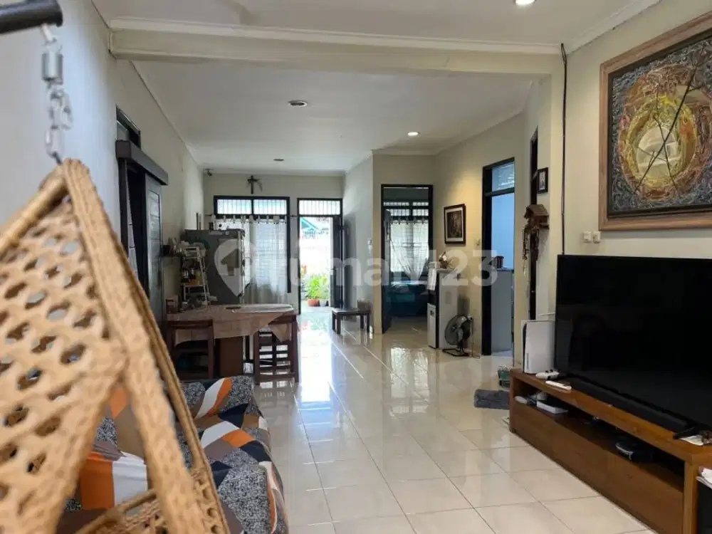 Dijual Rumah di Melati Mas Blok Sr Hadap Selatan