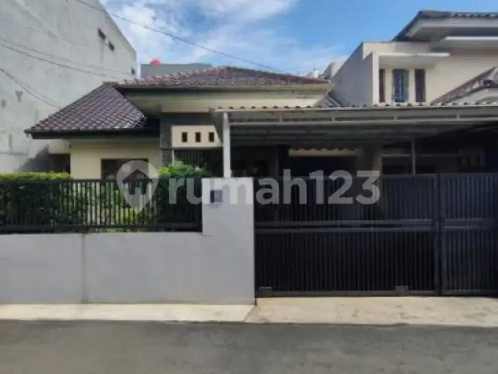 Dijual Rumah di Lokasi Strategis Area Bintaro Jakarta Selatan