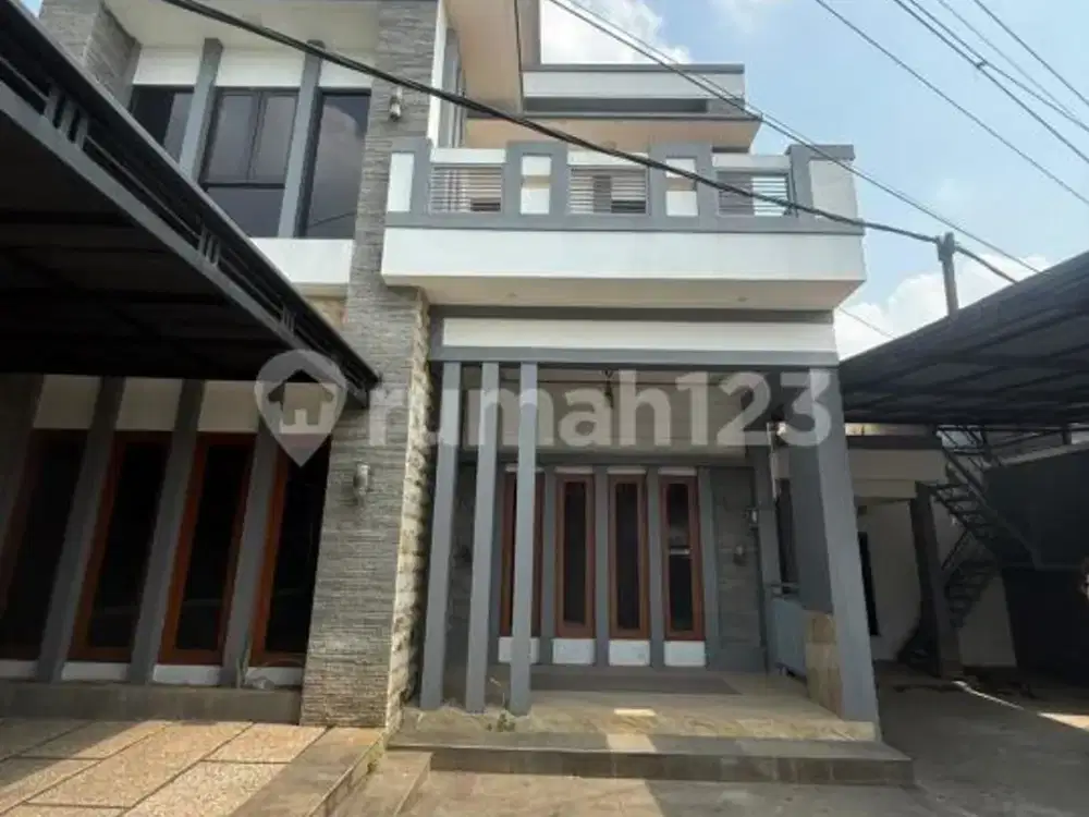 Wts Rumah 3 Lantai Cikajang Girang - BSD ( Belakang Izzi )