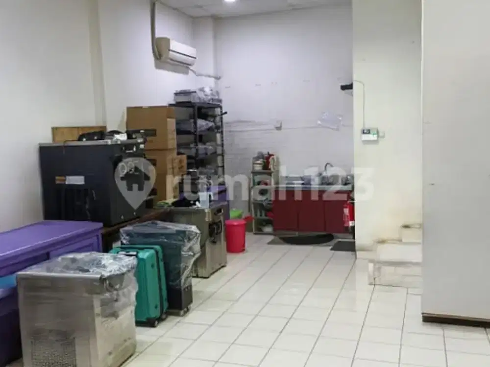 Dijual Ruko Golden Boulevard Hadap Selatan