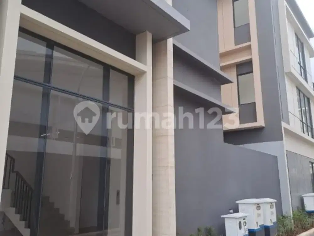 Dijual Ruko Northridge ( Hook) Luas 6.75 X 18 Mtr