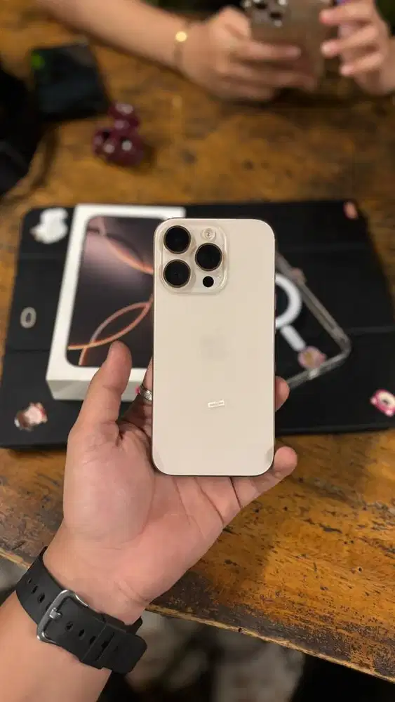 Iphone 16 pro 128gb ibox like new