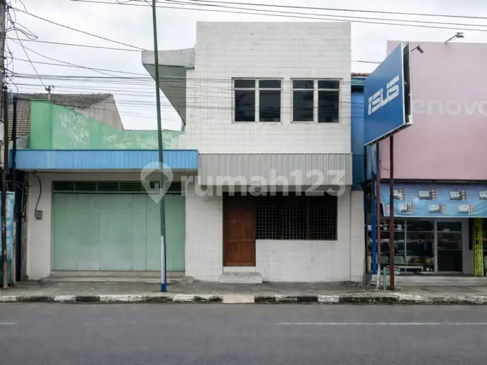 Ruko di Pusat Bisnis Kota Tegal