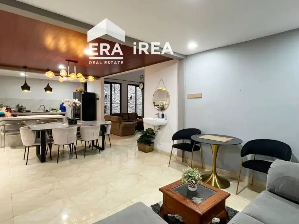 Rumah Mewah 2 Lantai Dijual di Solo Dekat Pasar Klitikan