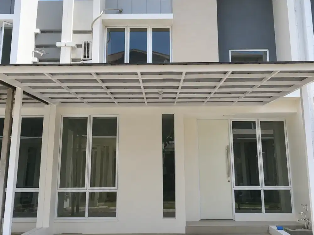 Rumah 2lt luas 6x15 90meter 2KT Cluster Yarra JGC Jakarta Garden City