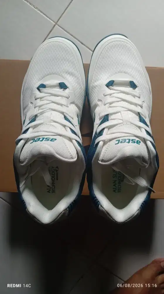 Sepatu Badminton Astec Size 42