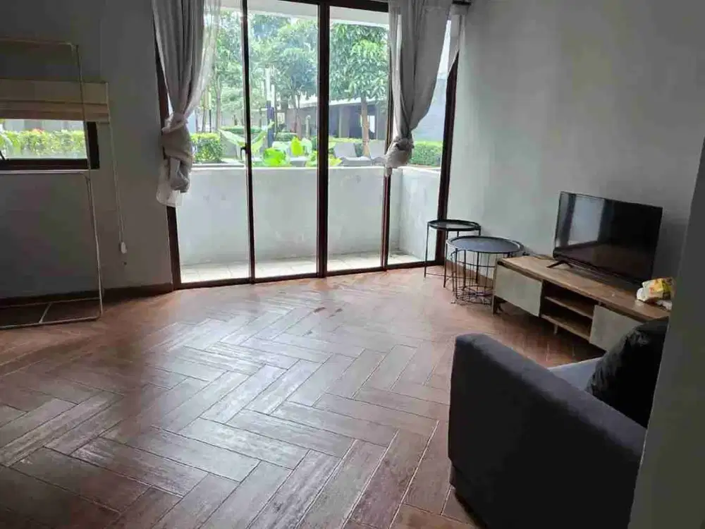 TURUN Harga Vanya Park Townhouse Carnelian langsung depan pool, BSD