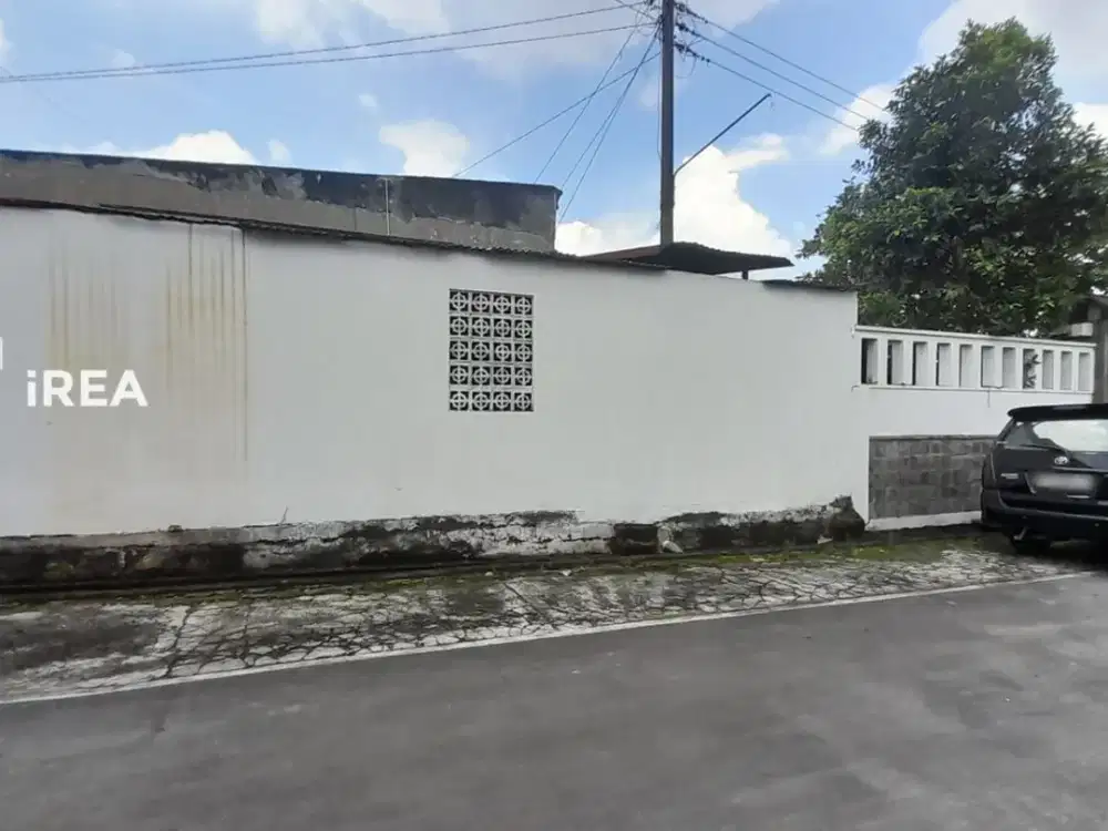 RUMAH DIJUAL DI PLESUNGAN SOLO UTARA DEKAT KAMPUS 2 ISI SURAKARTA DAN GOR UTP