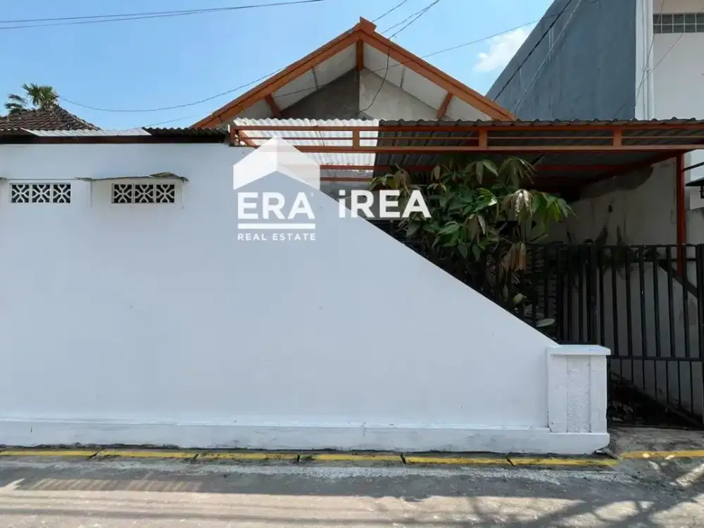 Rumah Dijual di Tengah Kota Solo Dekat Stadion Sriwedari