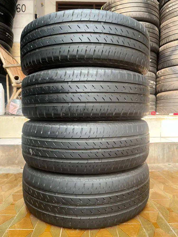 Ban Bridgestone Ecopia EP150 205 65 r15 4Pcs