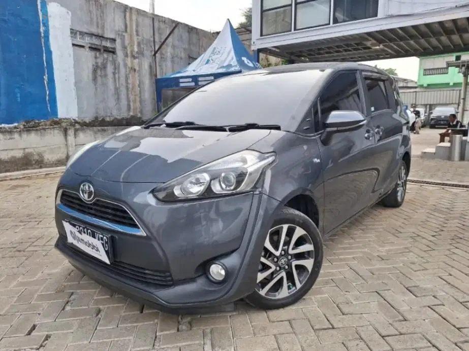 DP RENDAH Toyota Sienta 1.5 V Bensin-MT 2017 KFG