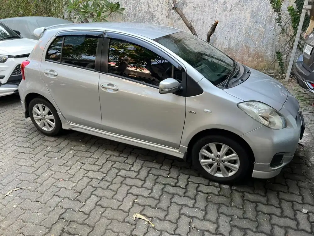 Yaris E AT 2013 antik