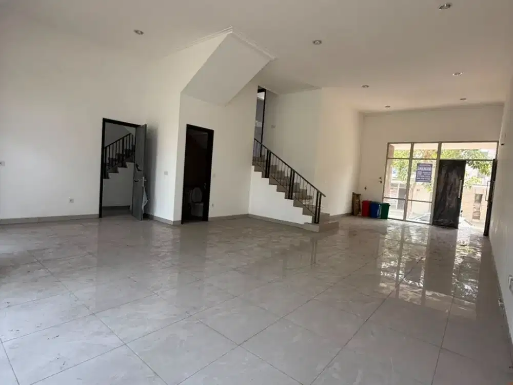 Dijual Rumah Riverside Pik 2, Uk. 10X25, 4+1 KT, View Danau, Harga : Rp 11 M