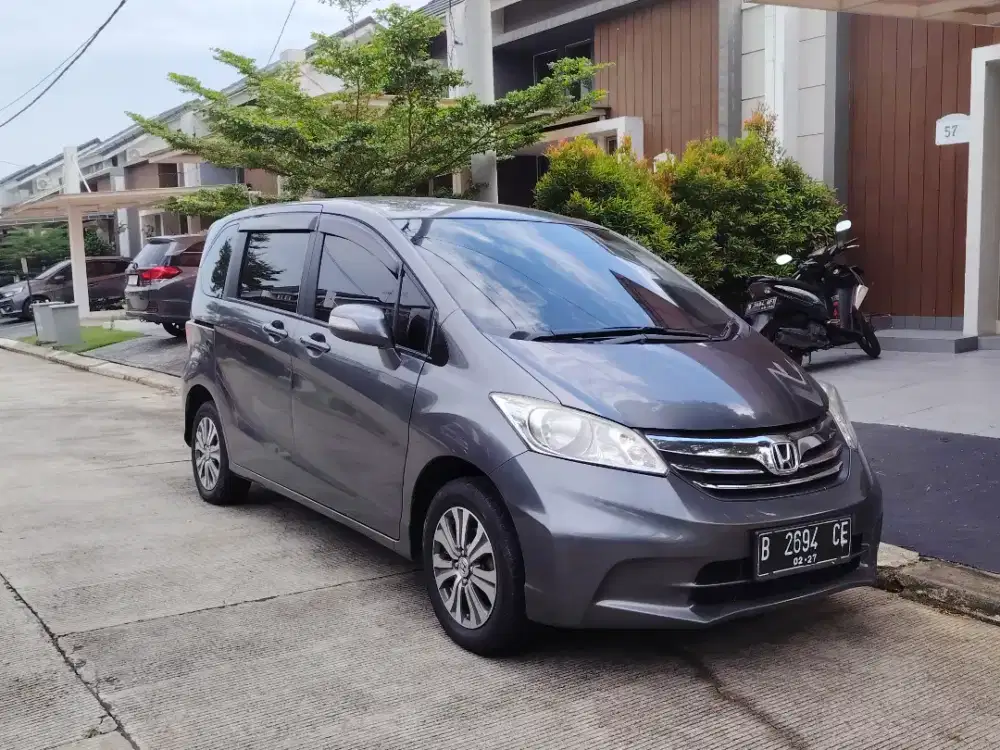 HONDA FREED SD AC DOUBLE AT 2013( PEMAKAIAN 2014 NO PSD)