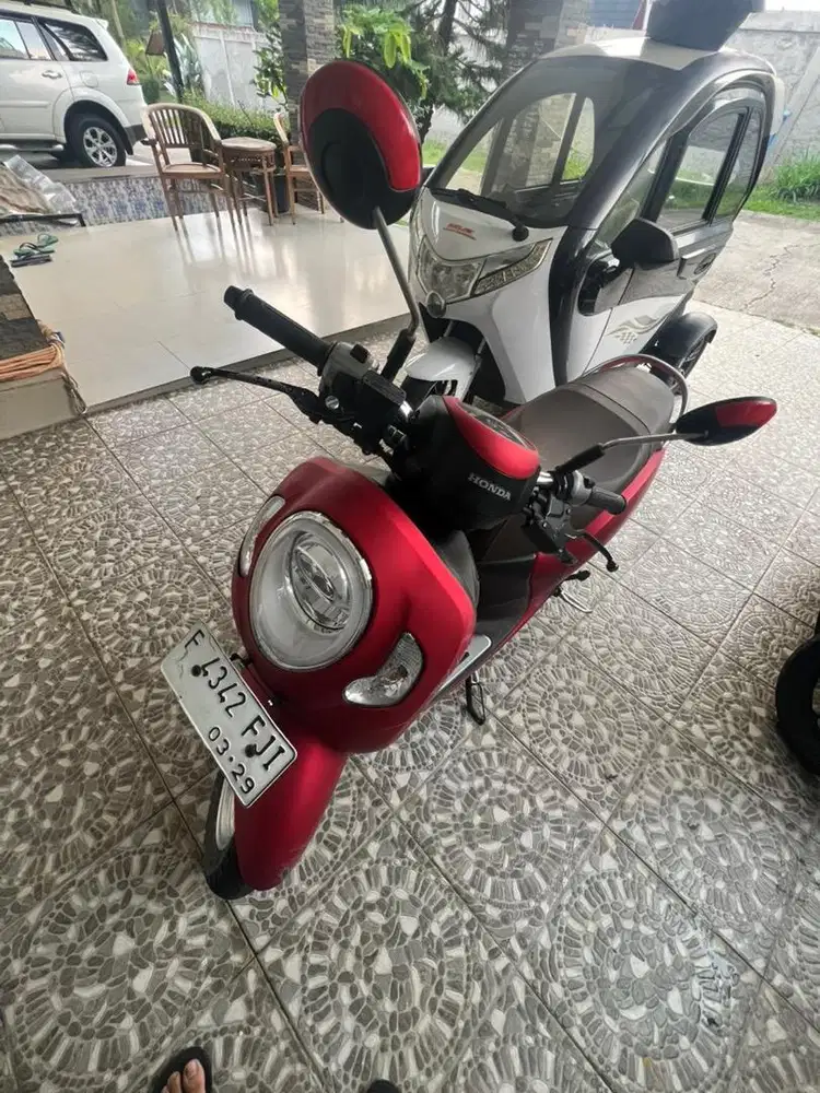 Motor scoopy 125 cc bekas mulus
