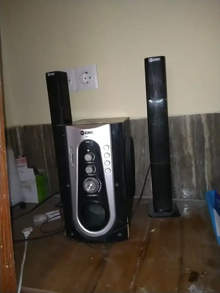Audio speaker gmc 886p