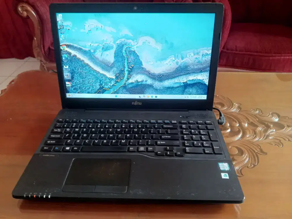 Laptop Core i5 6200U Fujitsu Ah556 dual vga, 16gb, ssd 500gb