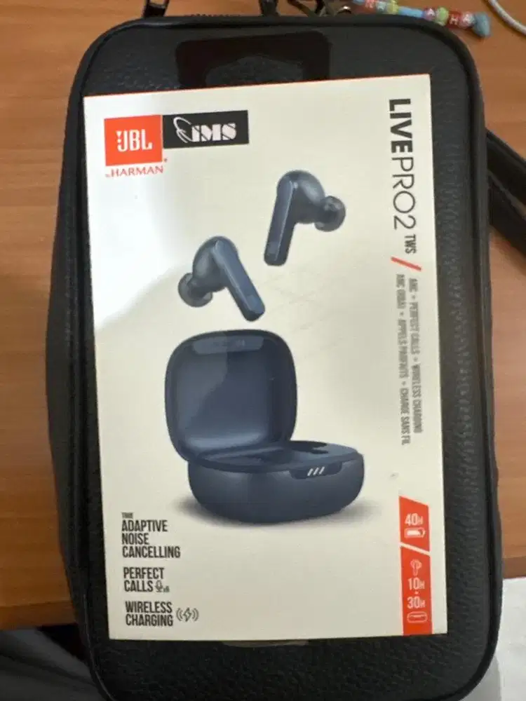 JBL Live pro 2, active noise cancelling