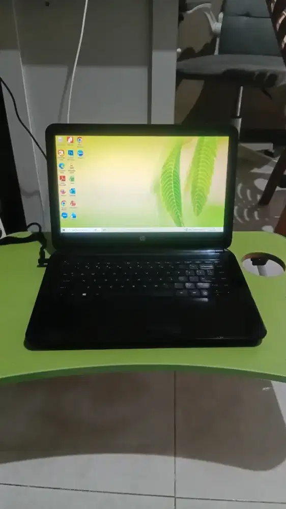 Laptop hp kondisi bekas pakai