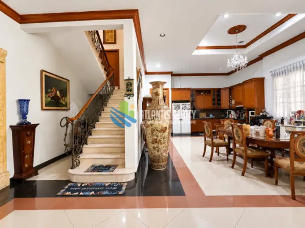 Dijual rumah mewah hook dengan kolam renang di villa permata gading kelapa gading jakarta utara