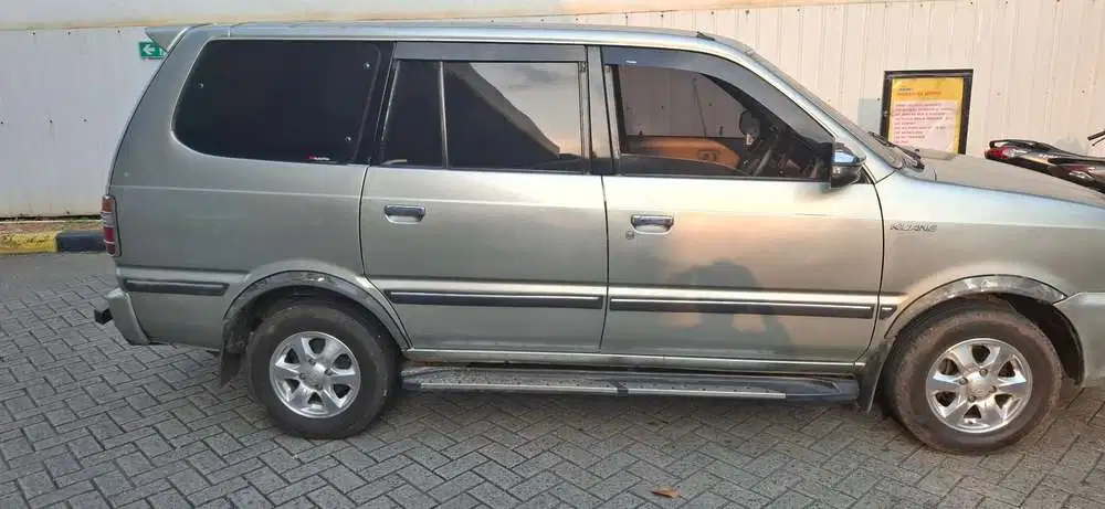 Toyota Kijang 2003 Bensin