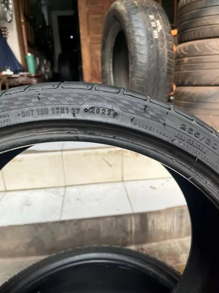 Ban Accelera PHI 265 30 r19 1Pcs