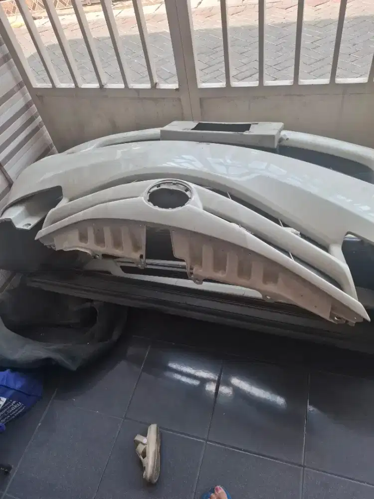 Jual murah bumper Avanza putih