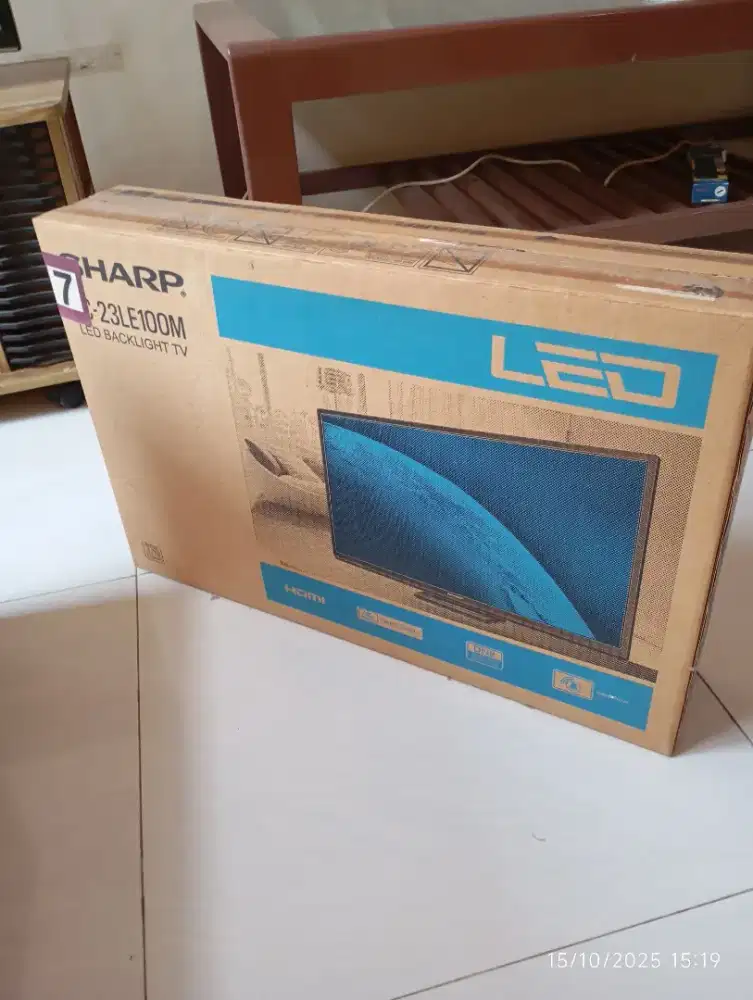 TV led sharp 23 inch