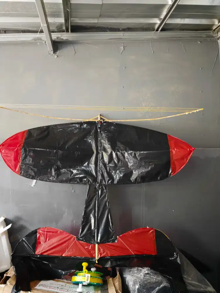 Layangan sendaren ada lampu