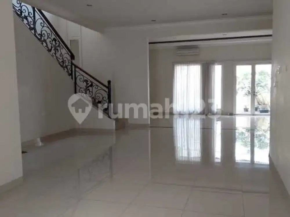 Disewakan Rumah di Cluster Aristoteles, Gading Serpong
