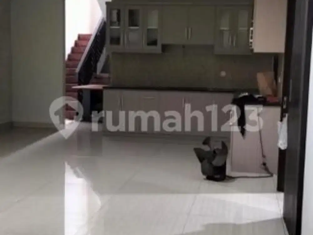 Rumah Bagus di Pejaten Barat, Pasar Minggu