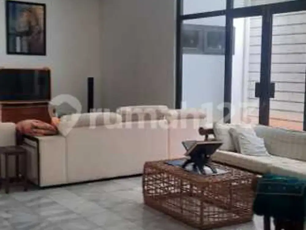 Disewakan Rumah di Pejaten Barat, Jakarta Selatan