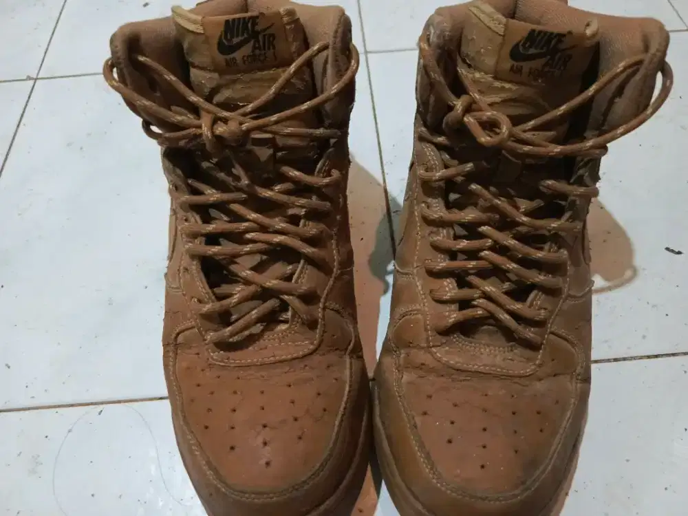 Nike Air Force 1 Mid Cokelat Bekas
