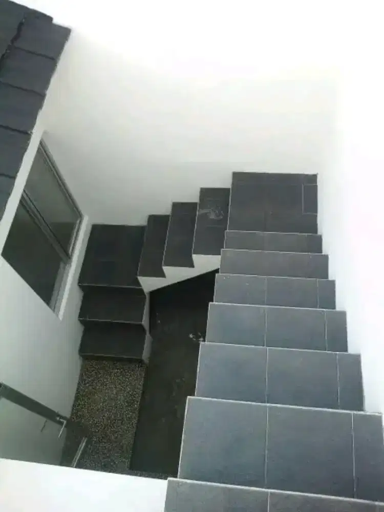 Keramik teras lantai