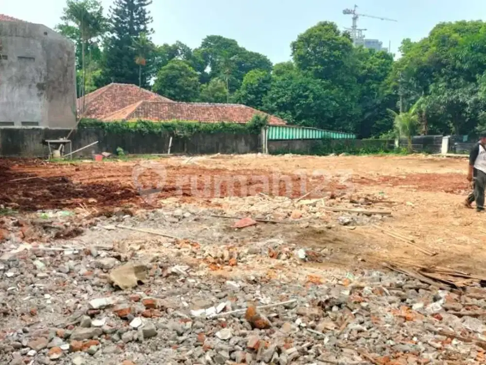 Dijual Tanah di Jalan Martumbang, Kebayoran Baru
