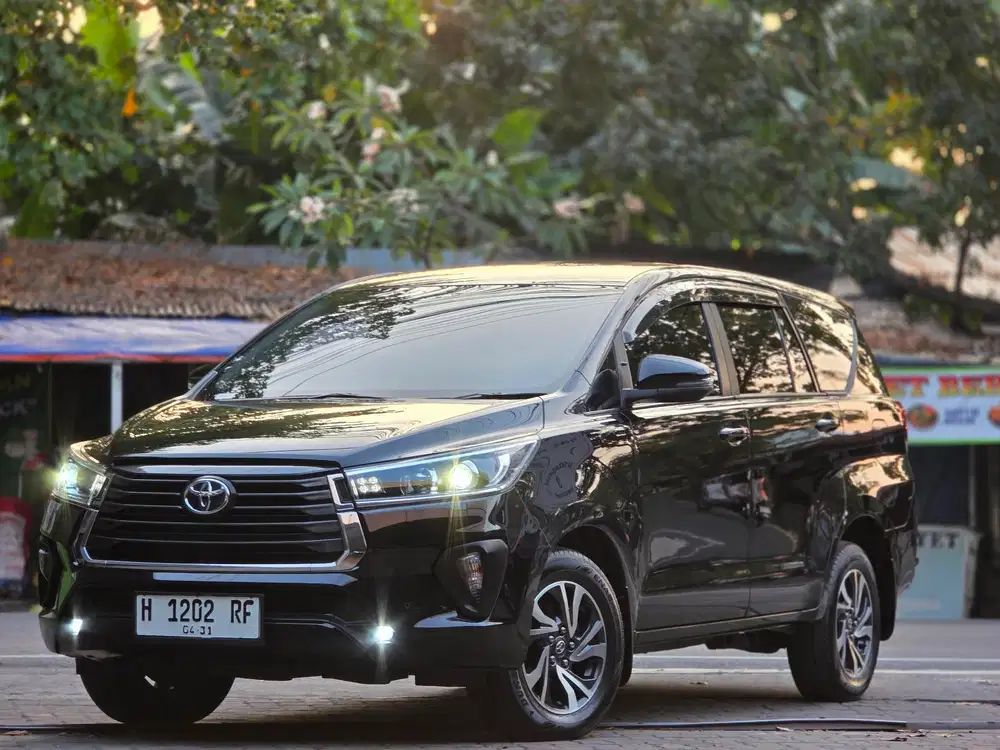 Innova Reborn V Diesel Matic 2021