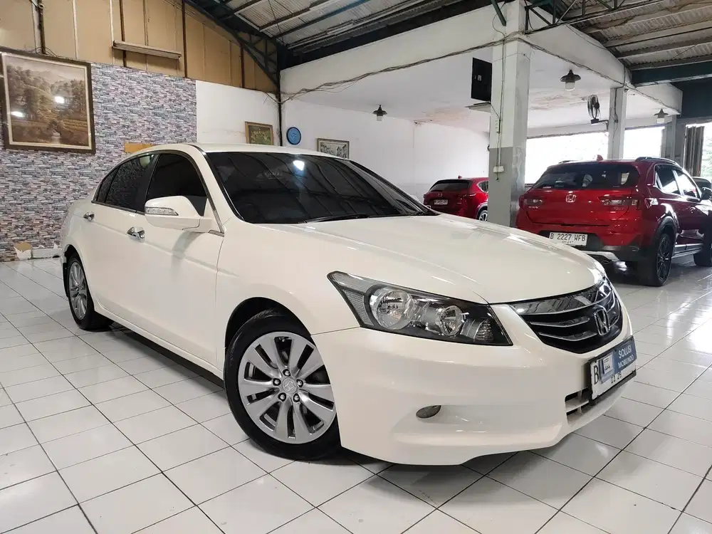 Honda ACCORD VTIL 2.4 Bensin AT 2012 Putih