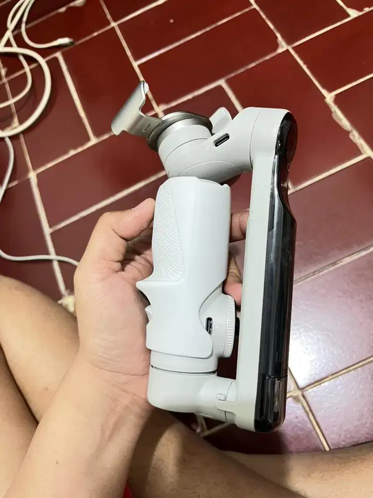 Gimbal/stabilizer insta 360 flow
