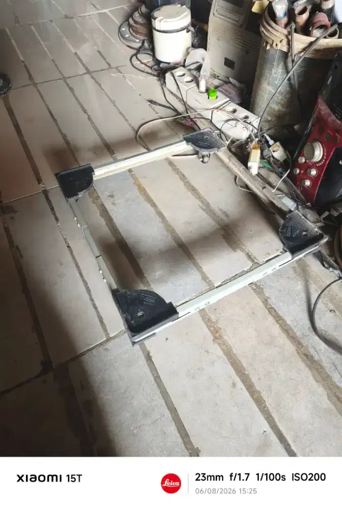 TRM TATAKAN KAKI KULKAS MESIN CUCI UKURAN 48,5 CM X 49 CM