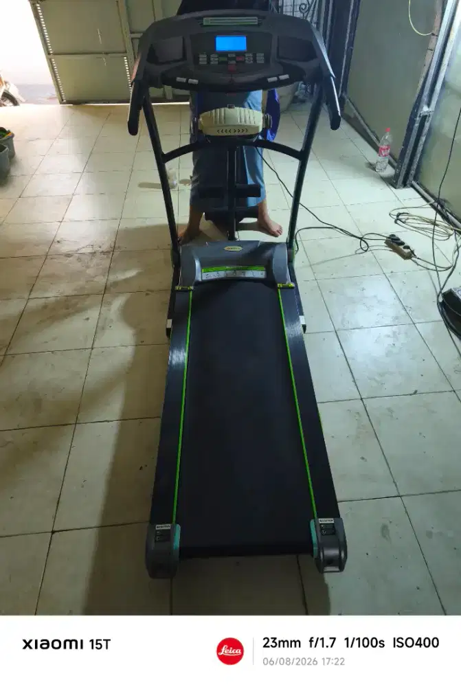TREADMILL PARIS KONDISI NYALA MINUS KODE E05 (BACA DESKRIPSI DI BAWAH)