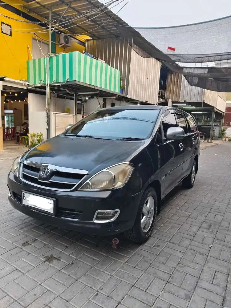 Toyota Kijang Innova 2005 Bensin