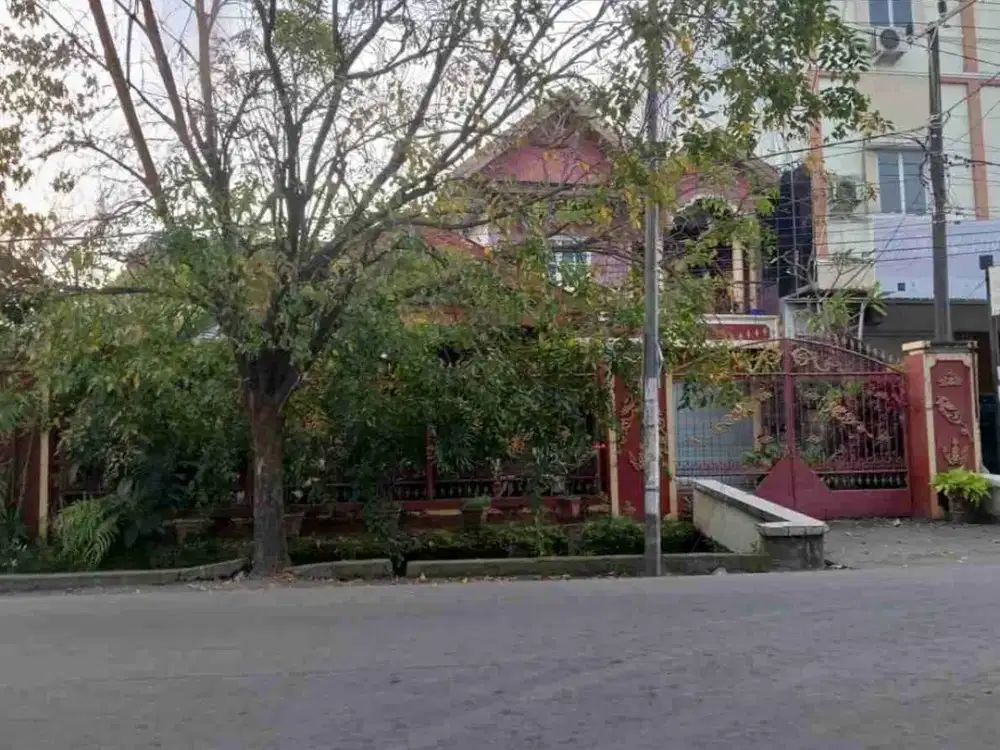 Dijual Rumah Lokasi Stategis di Depan Jalan Raya di Kota Makasar