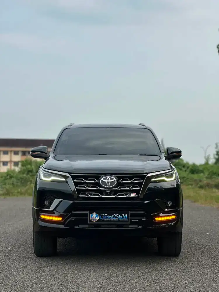 Toyota Fortuner GR 2.8 AT 2022
