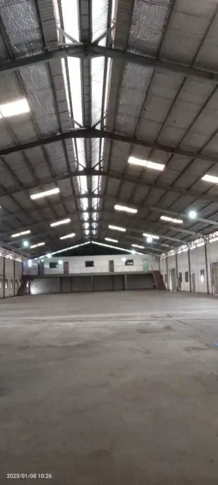 Disewakan Gudang Strategis di Jl. Raya Narogong Kota Bekasi