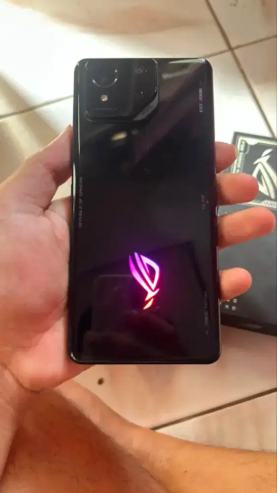 ASUS ROG 8 PHONE