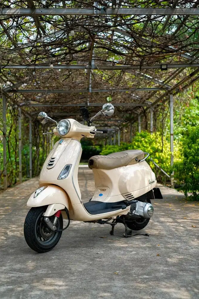 PIAGGIO VESPA LX 150 2VIE INJEKSI 2012 MURAH BERGARANSI
